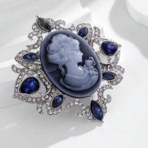 Victorian Vintage Style Lady Portrait Cameo Rhinestone Crystal Blue Brooches pin